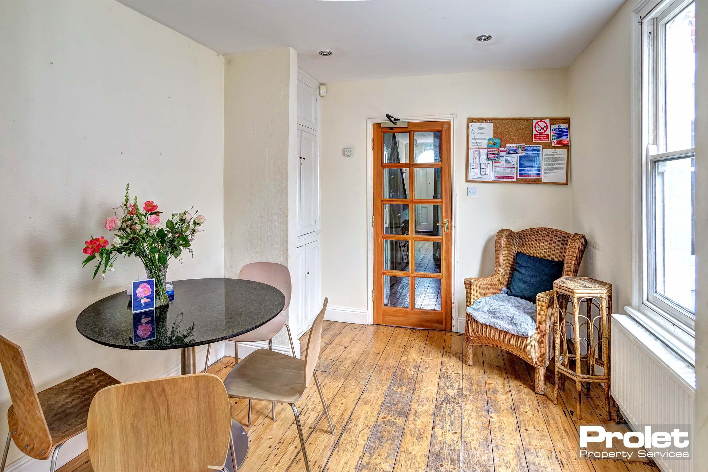 Dining room with dining set and armchair