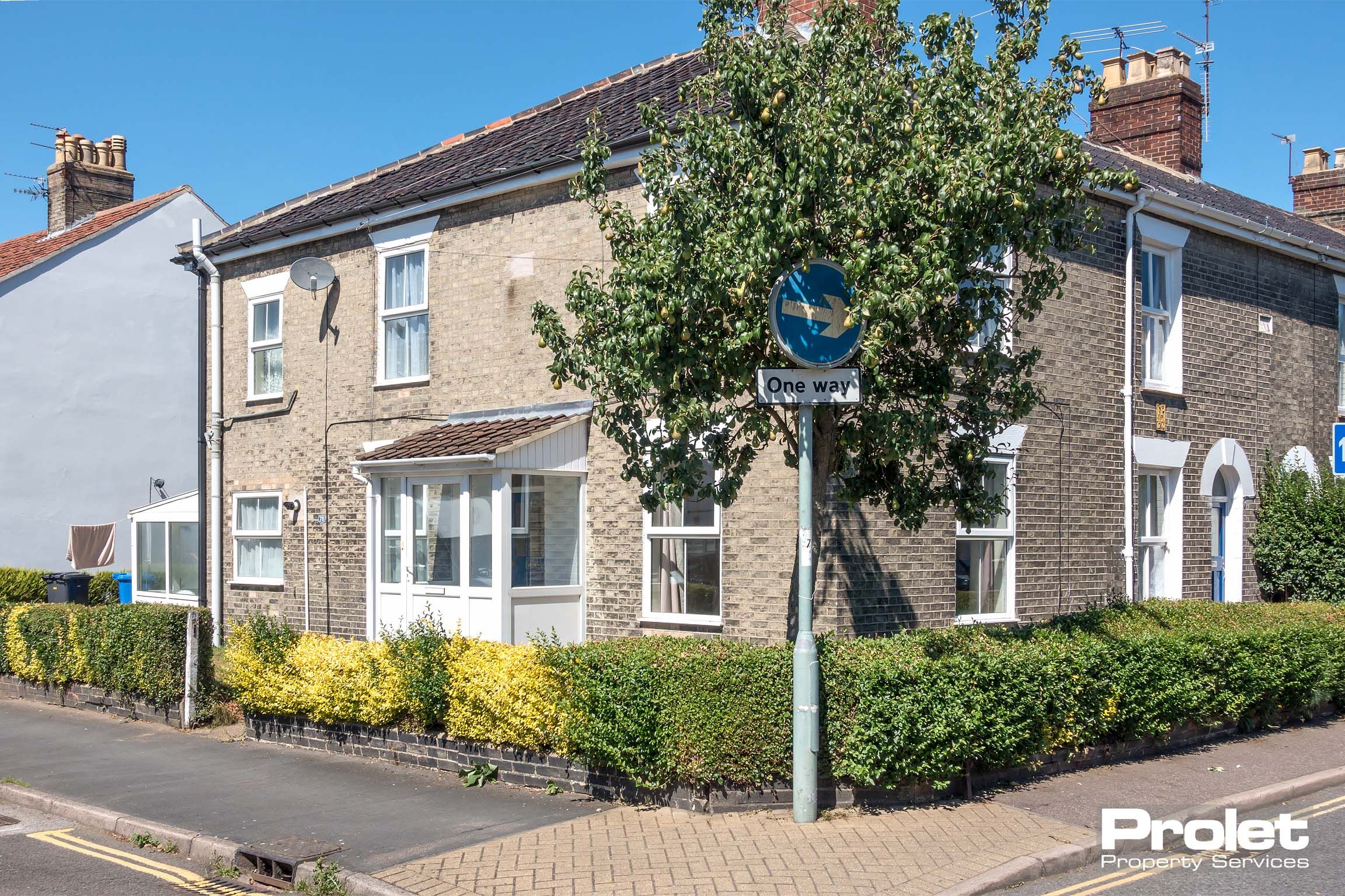 End of terrace house with porch