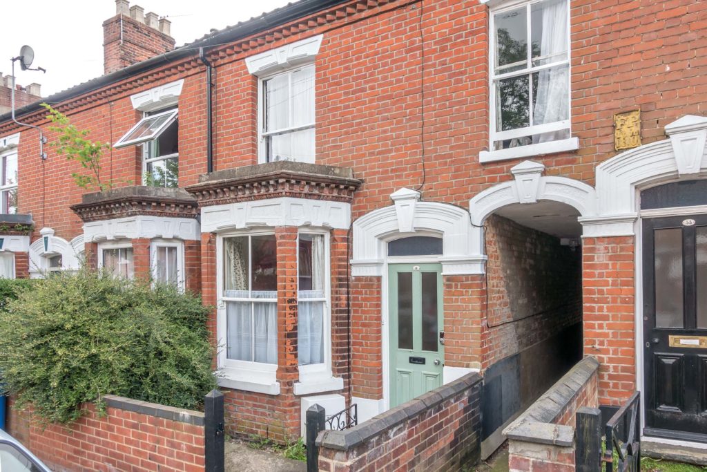 Why Live in a Student House?