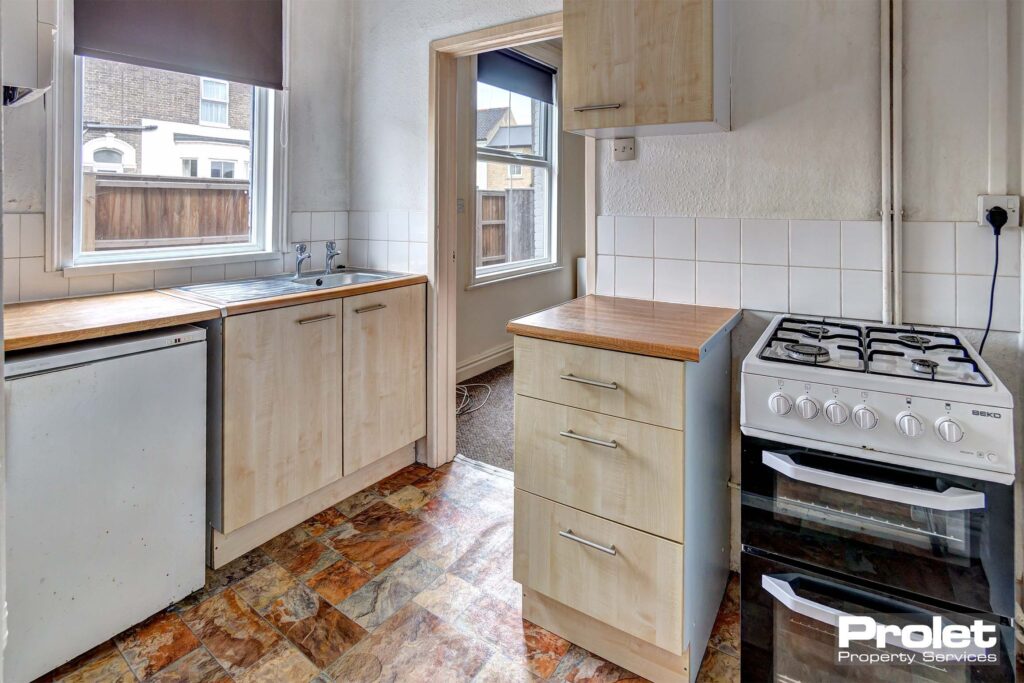Kitchen with stand alone cooker