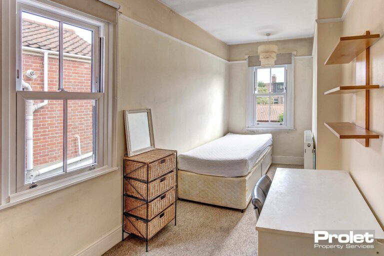 Spare room with single bed