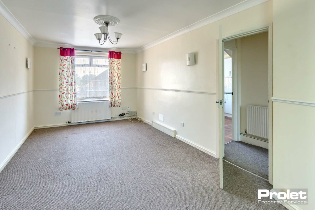 Brown carpet, magnolia walls and floral carpets